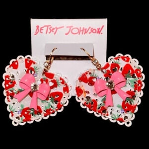 BETSEY JOHNSON Valentine's Day Heart-Shaped w Bows Doily-Themed Earrings NEW NWT